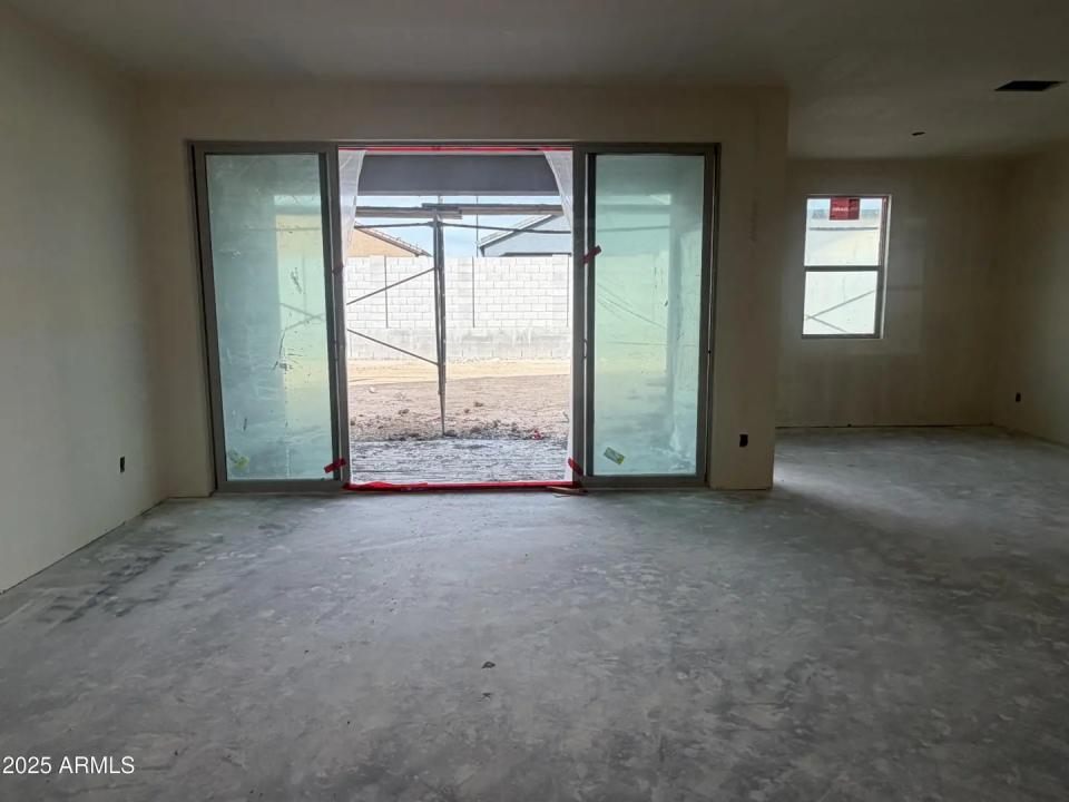 Real Estate Picture 6