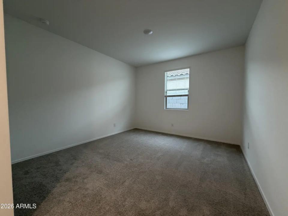 Real Estate Picture 6