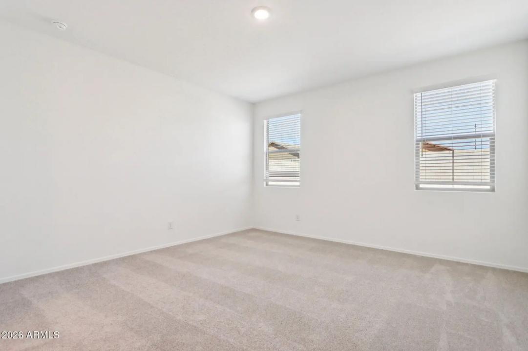 Real Estate Picture 12