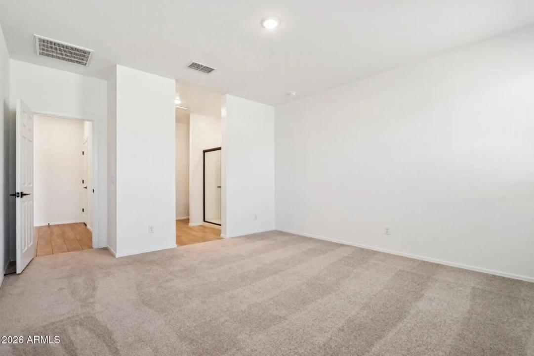 Real Estate Picture 13