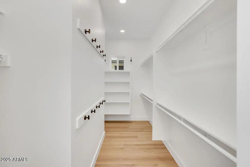 Real Estate Picture 15