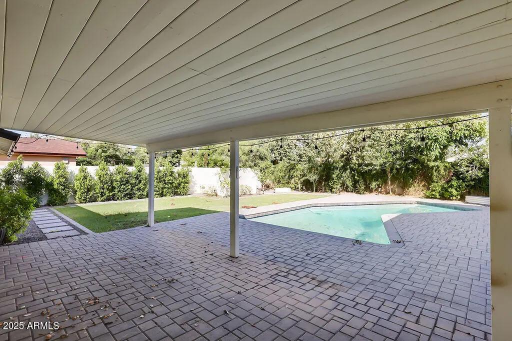 Real Estate Picture 22