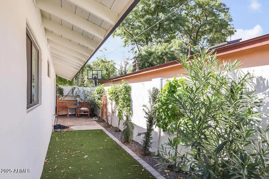 Real Estate Picture 27