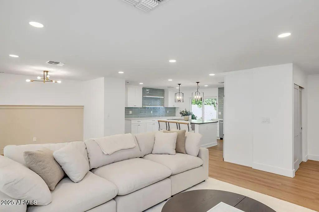 Real Estate Picture 9