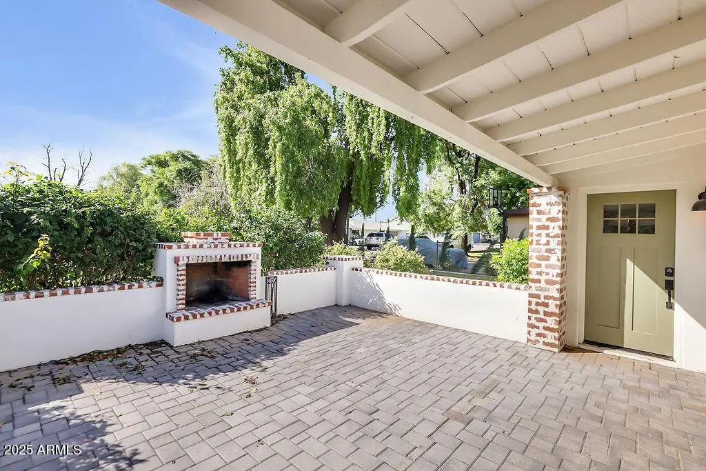 Real Estate Picture 2