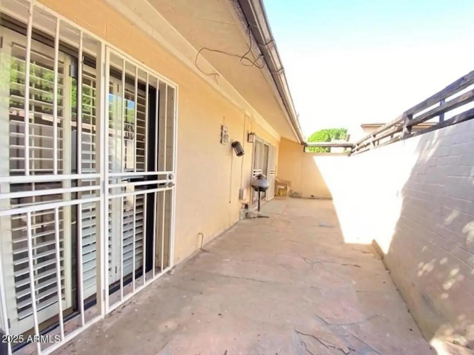 Real Estate Picture 30