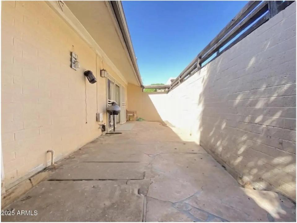 Real Estate Picture 32