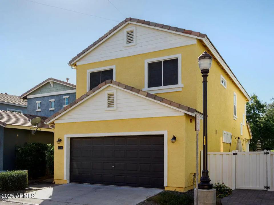 Real Estate Picture 3