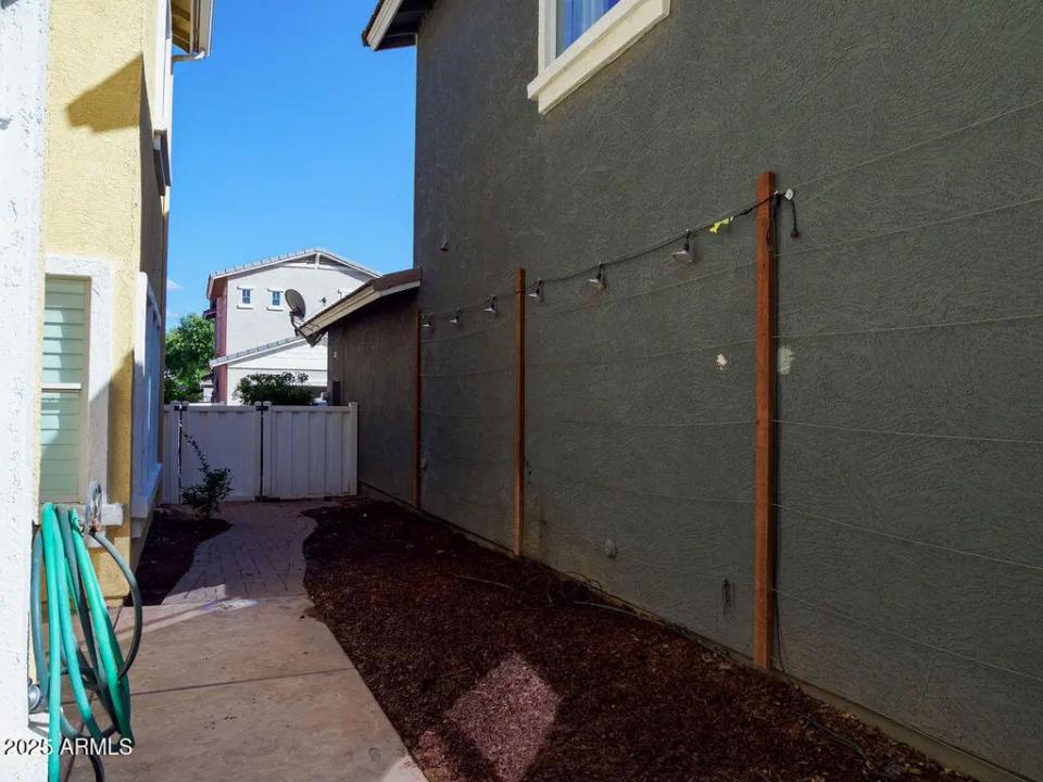 Real Estate Picture 29