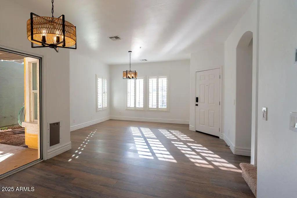 Real Estate Picture 6