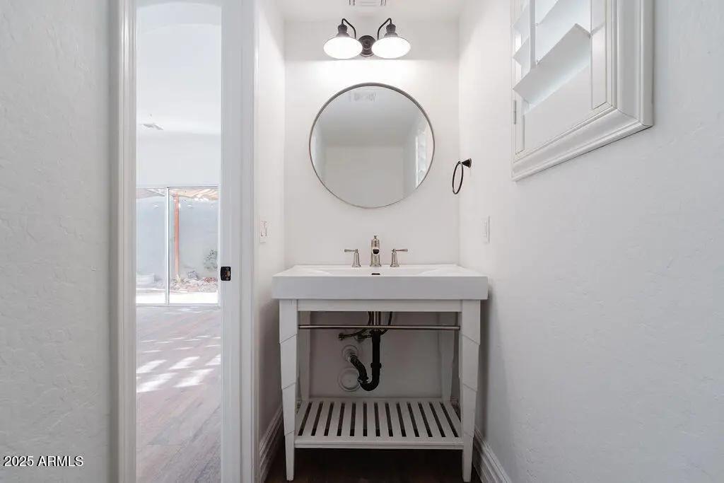 Real Estate Picture 14