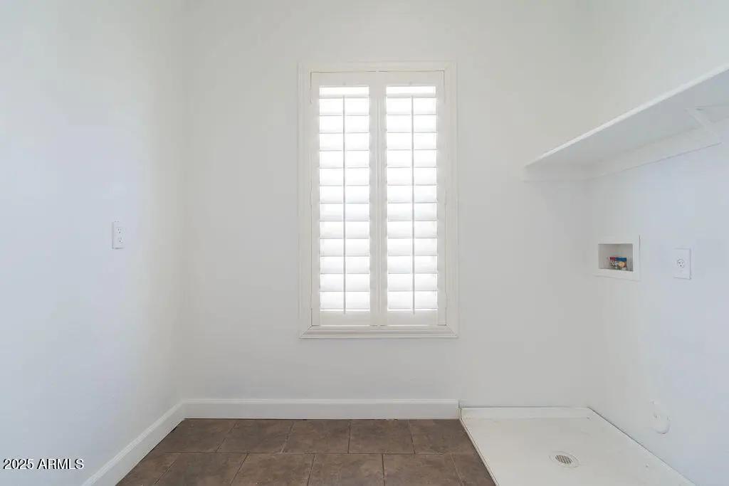 Real Estate Picture 18