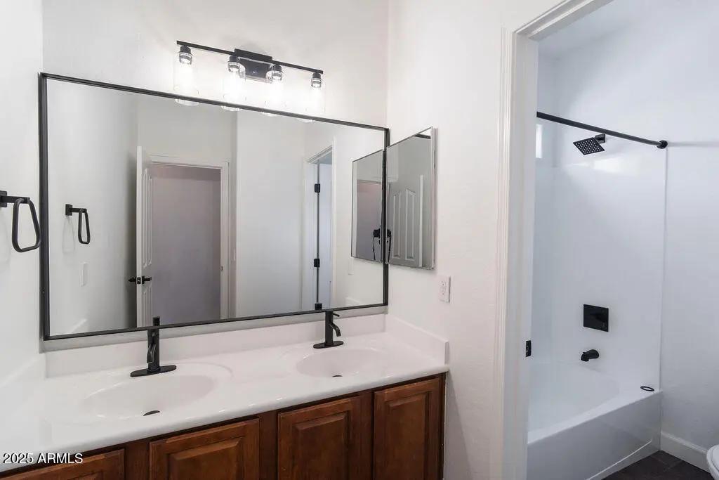 Real Estate Picture 19