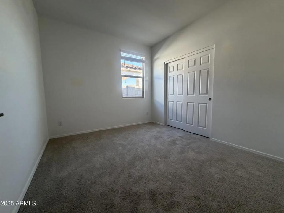 Real Estate Picture 8