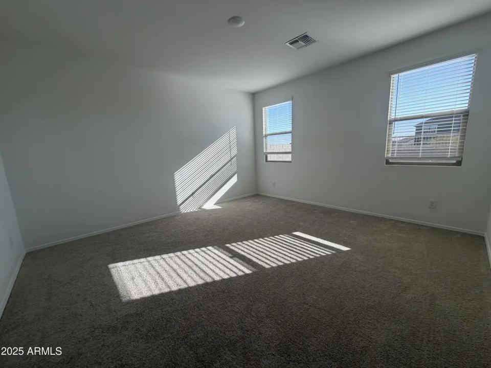 Real Estate Picture 10