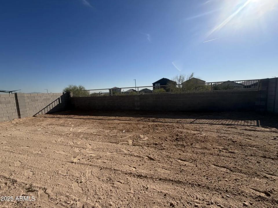 Real Estate Picture 11