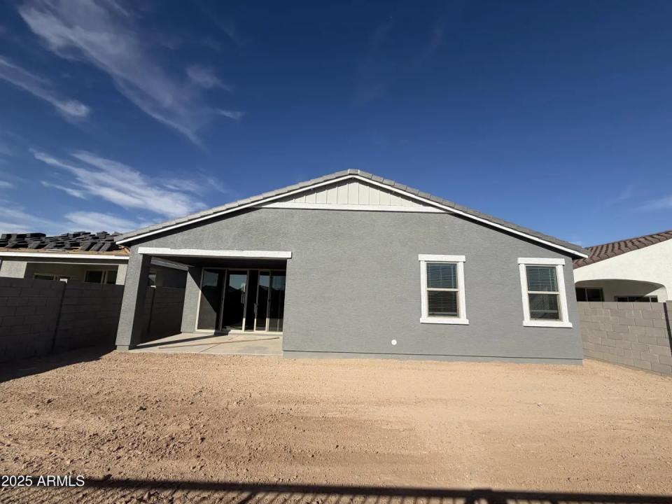 Real Estate Picture 12