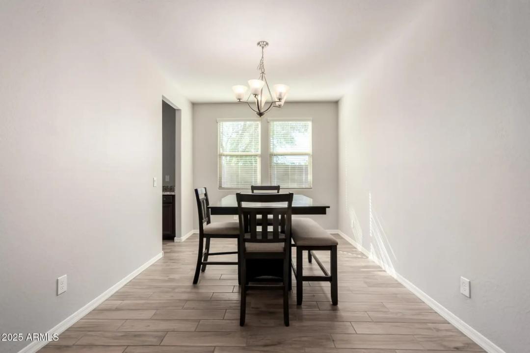 Real Estate Picture 8