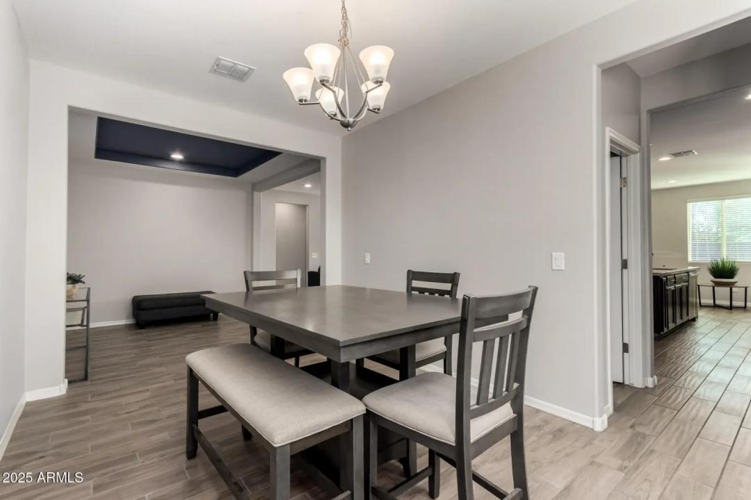 Real Estate Picture 9