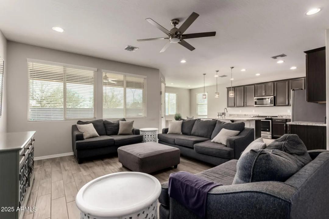 Real Estate Picture 3