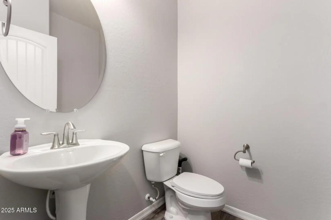 Real Estate Picture 15