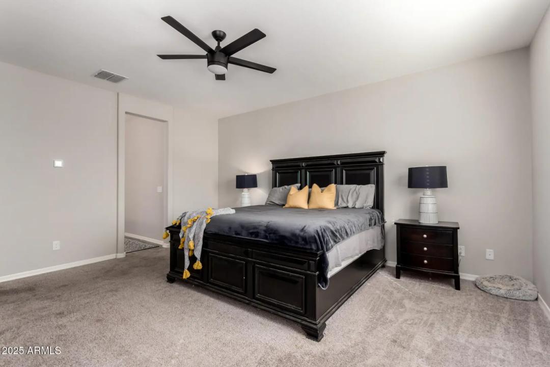 Real Estate Picture 17