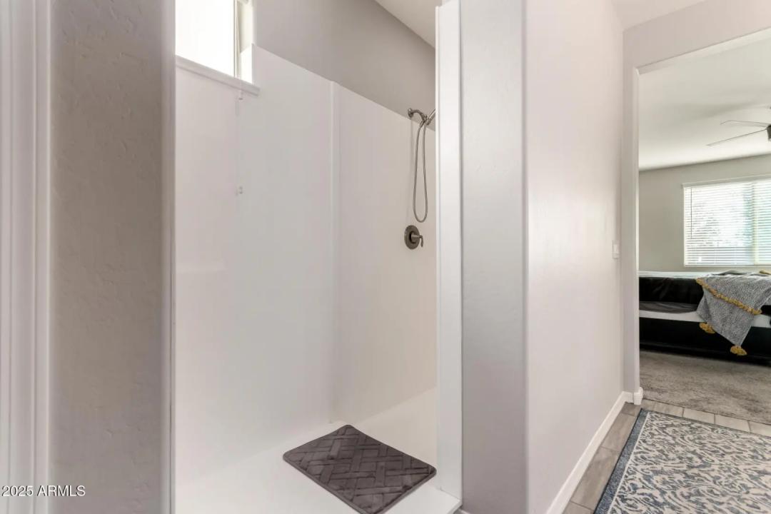 Real Estate Picture 20