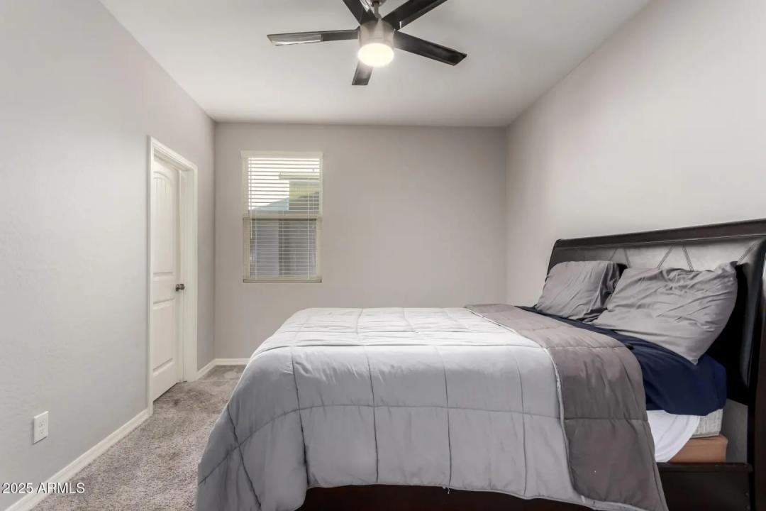 Real Estate Picture 24