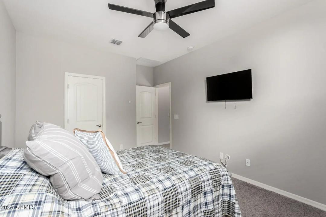 Real Estate Picture 27