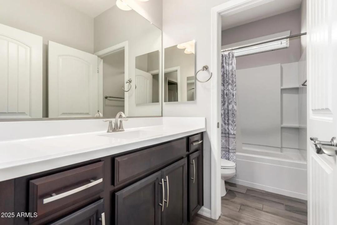 Real Estate Picture 28