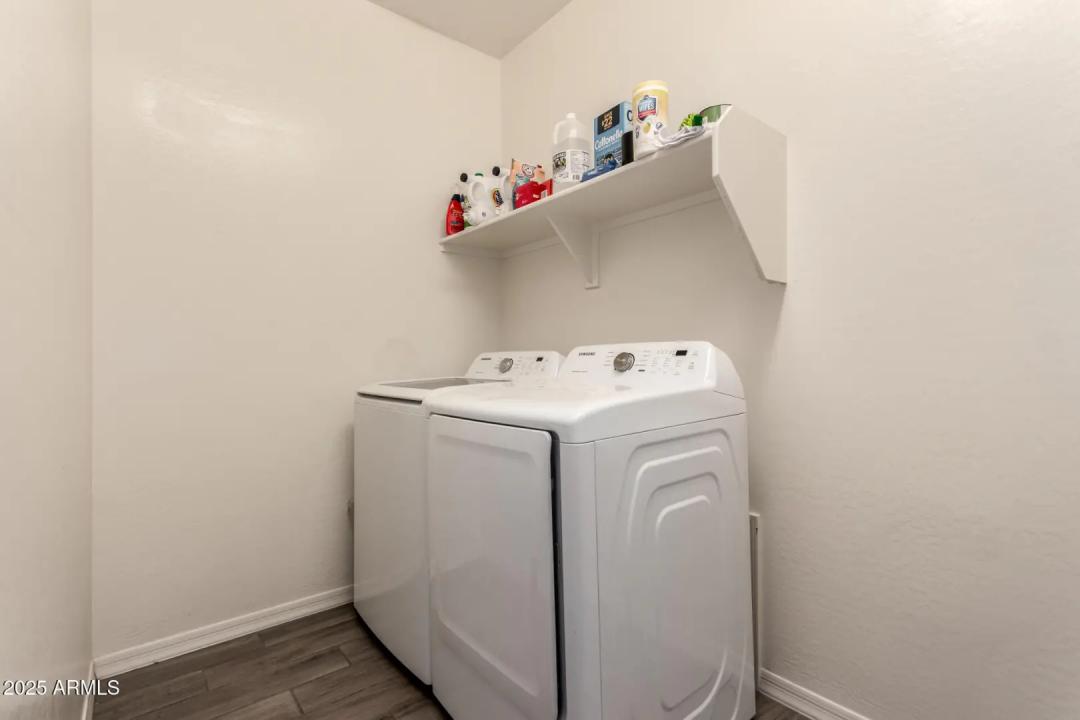 Real Estate Picture 30