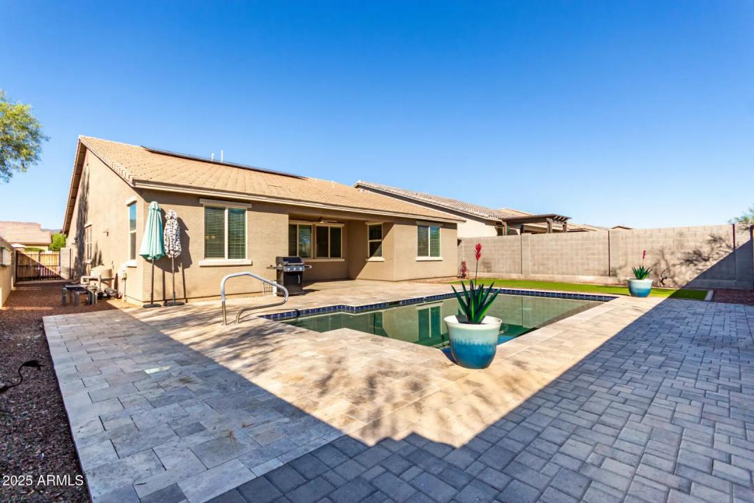 Real Estate Picture 32