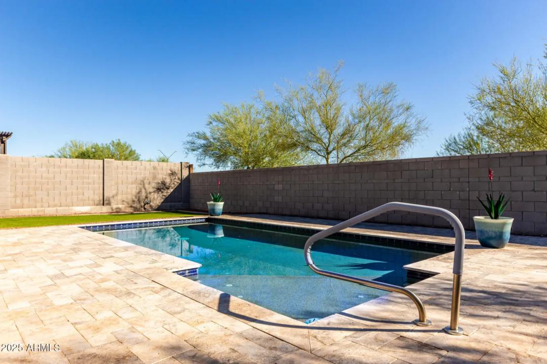 Real Estate Picture 34