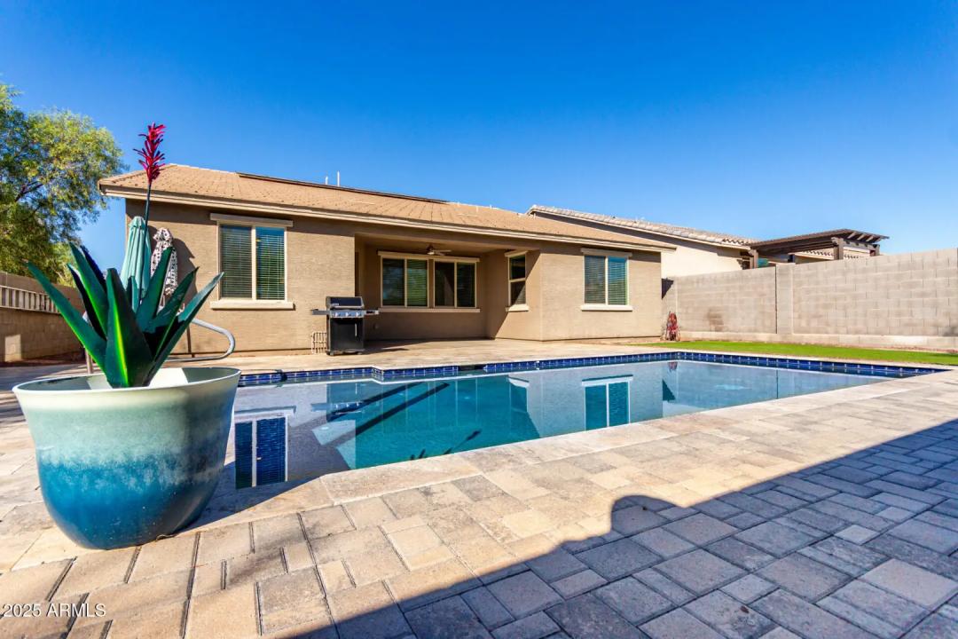 Real Estate Picture 35