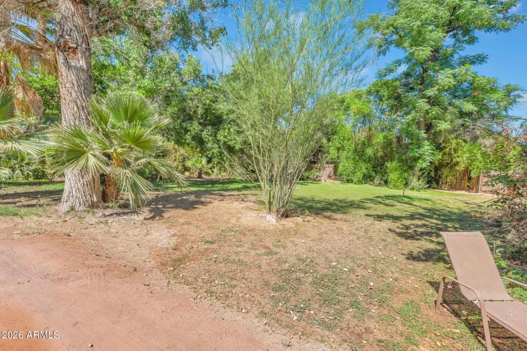 Real Estate Picture 7