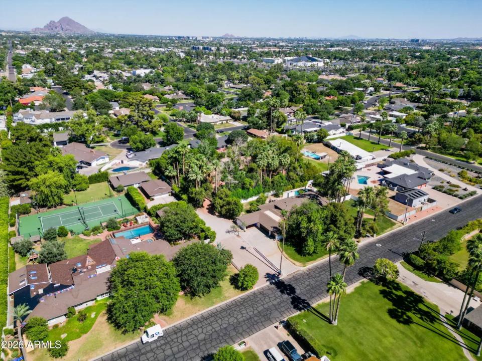 Real Estate Picture 16