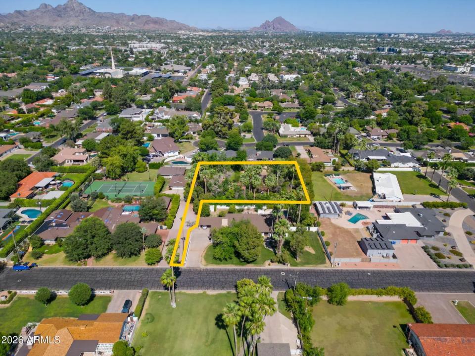 Real Estate Picture 24
