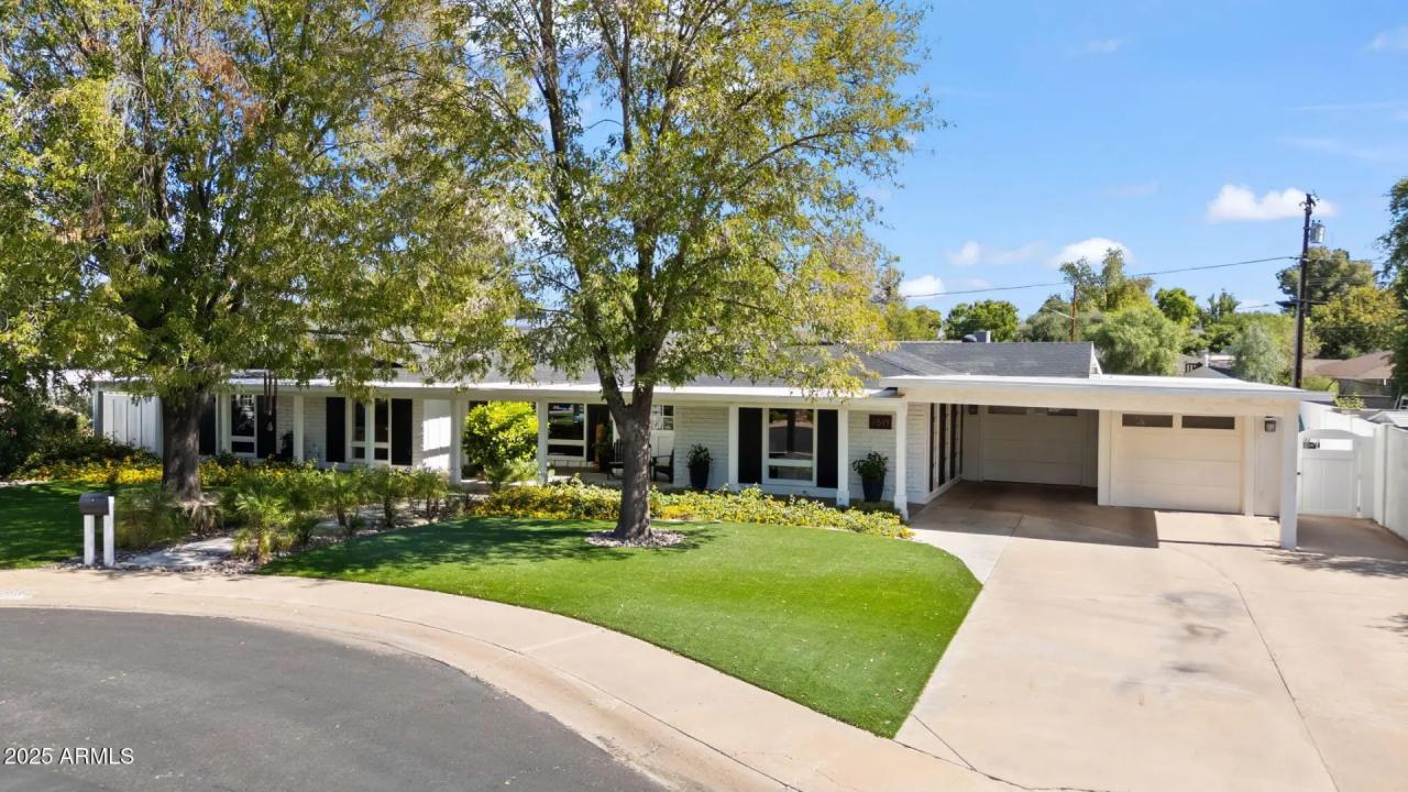 Real Estate Picture 4