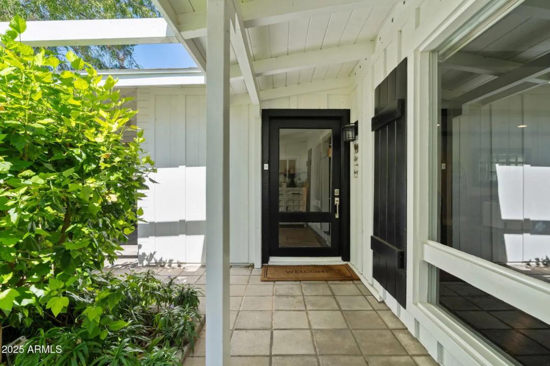 Real Estate Picture 6