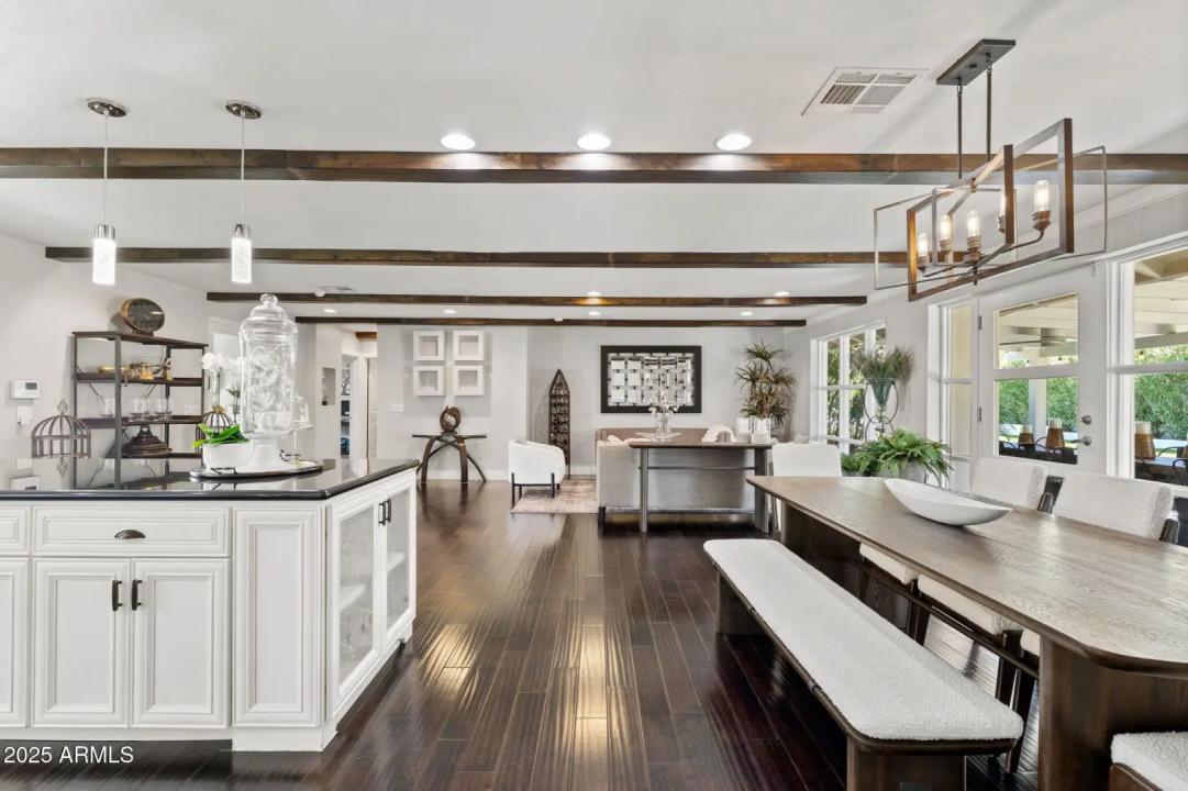 Real Estate Picture 19