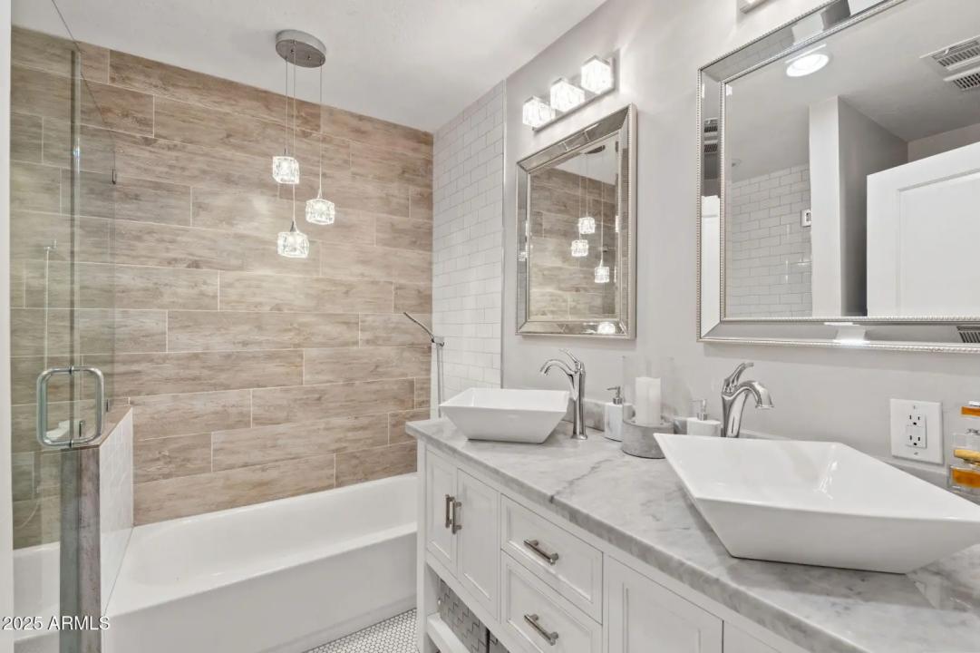 Real Estate Picture 22