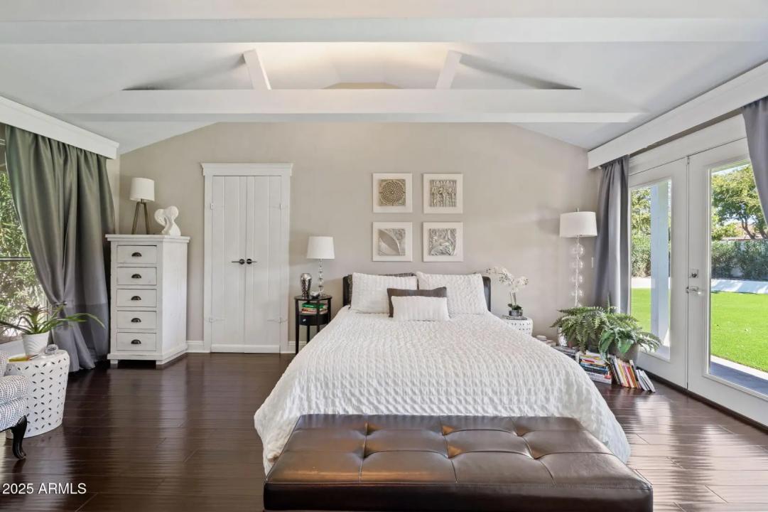 Real Estate Picture 25
