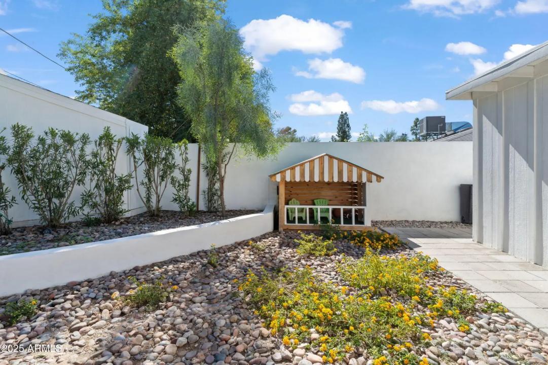 Real Estate Picture 46