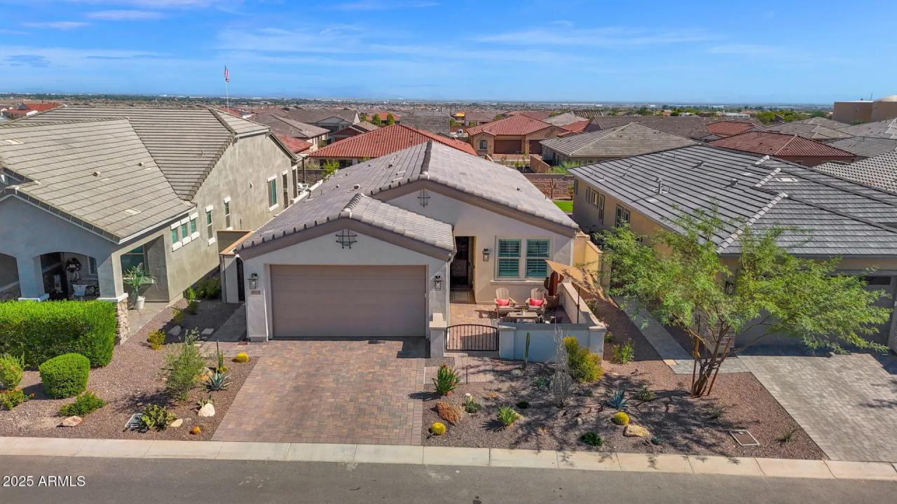 Real Estate Picture 1