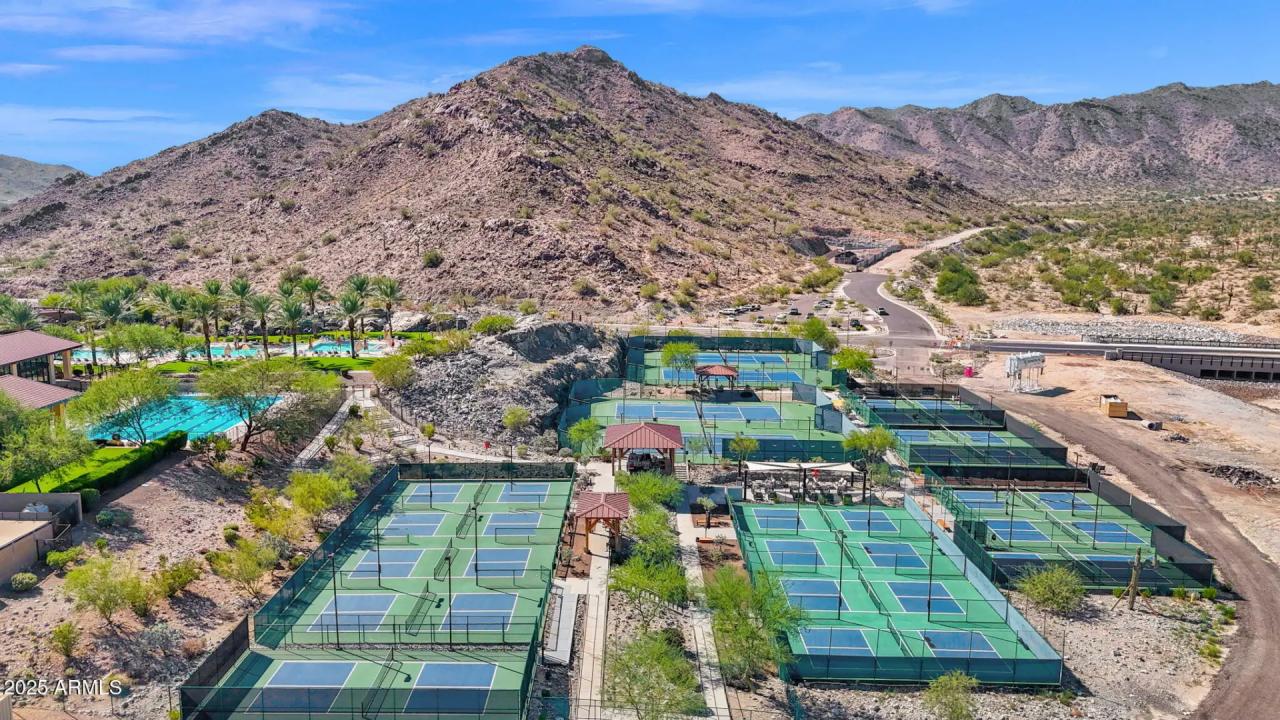 Real Estate Picture 52