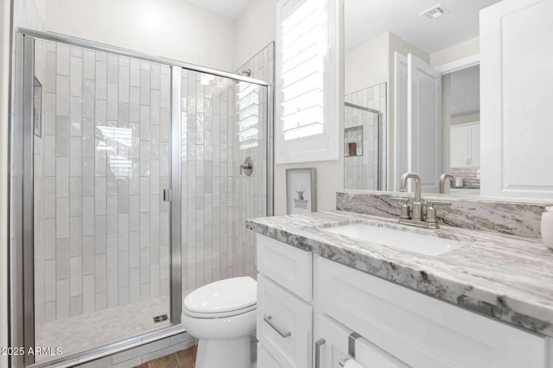 Real Estate Picture 22