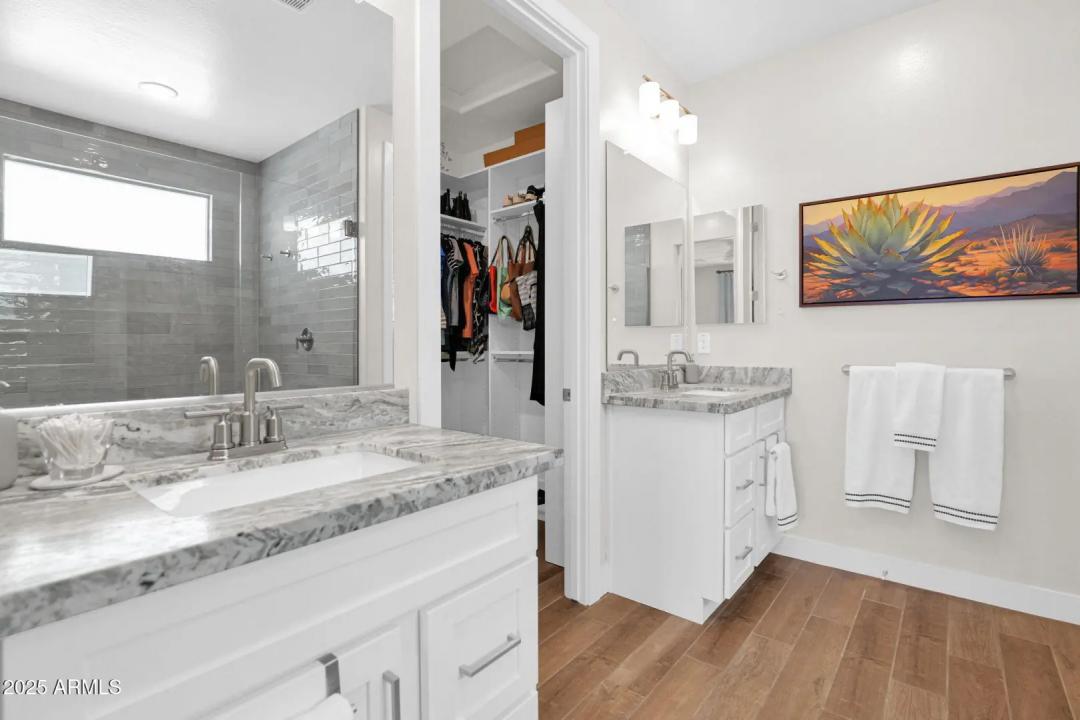 Real Estate Picture 17