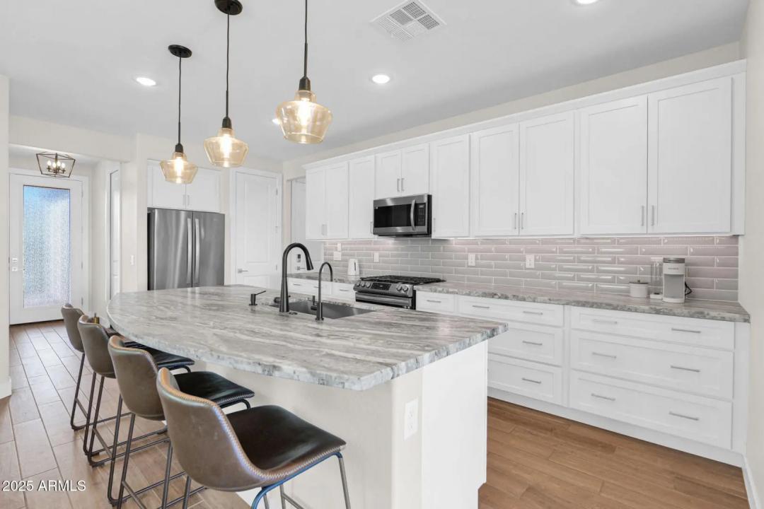 Real Estate Picture 2