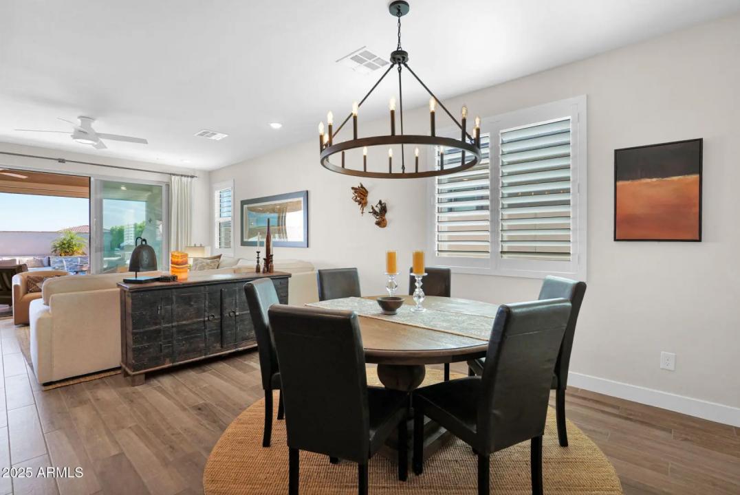 Real Estate Picture 8