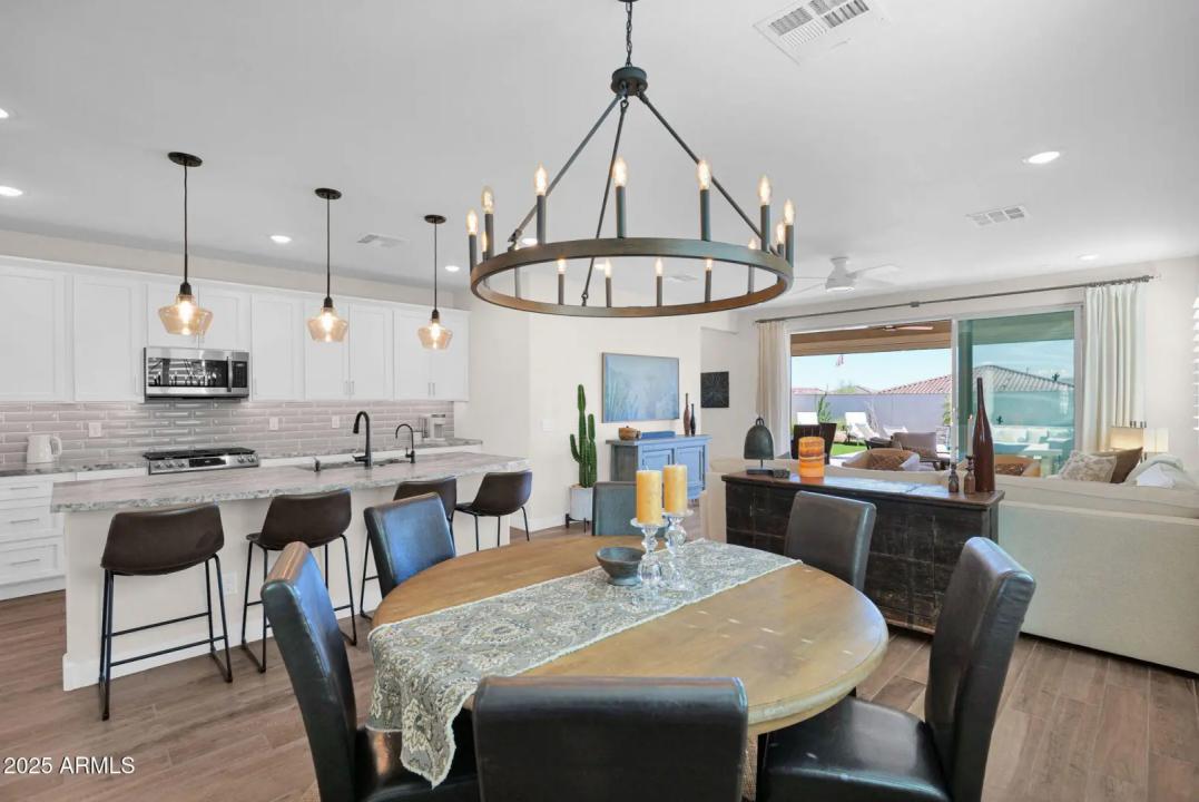 Real Estate Picture 9